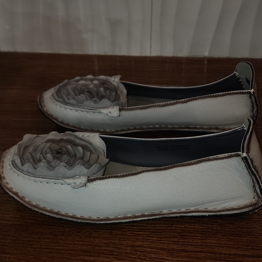 L'ARTISTE By SPRING STEP elegant White/Grey Leather Women's Loafers - Picture 4 of 6